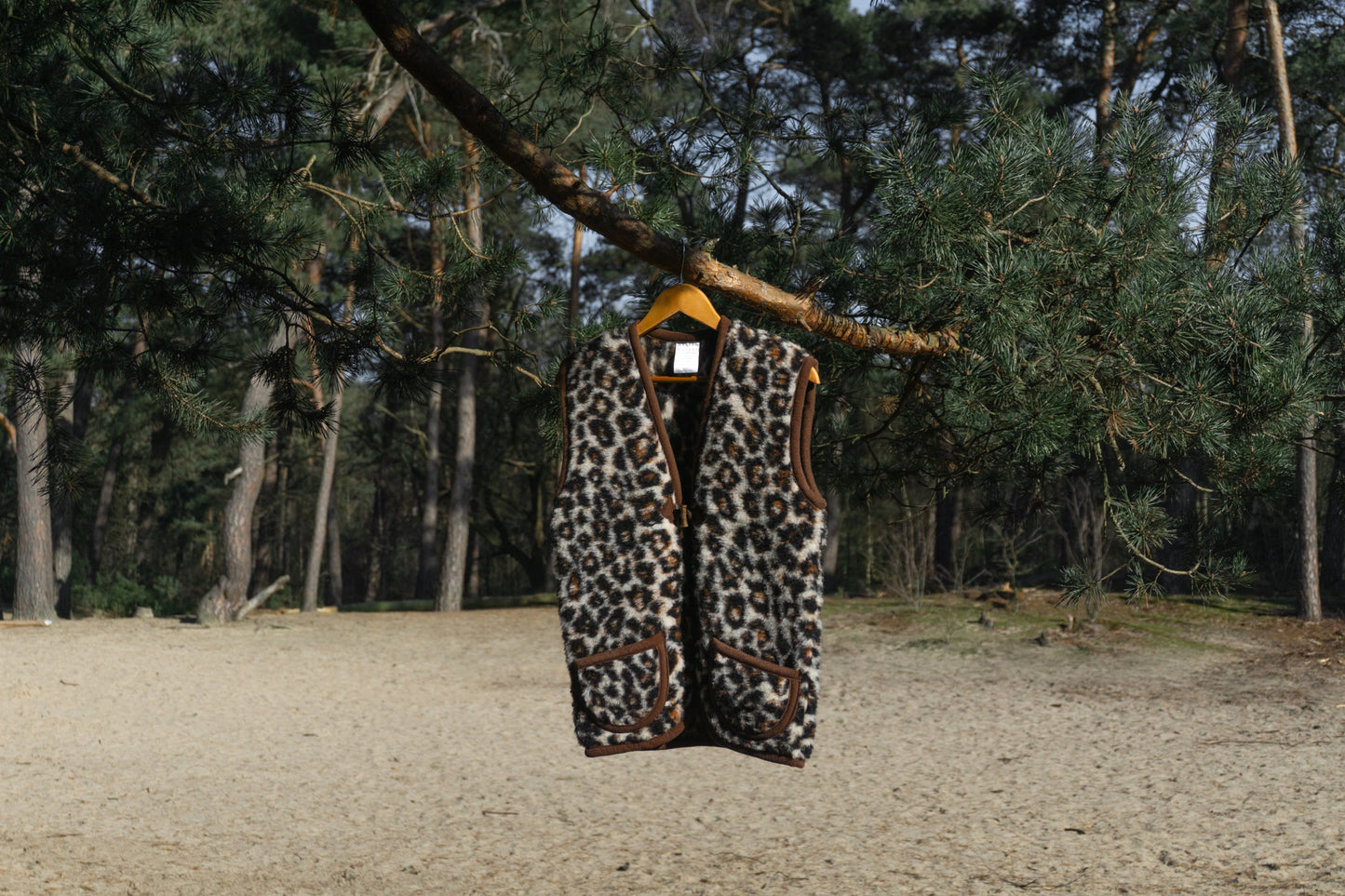 Wollen bodywarmer panter